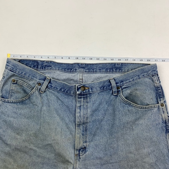 Vintage Wranger High Waist wedgie fit Jeans - Picture 2 of 6